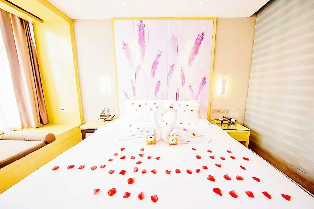 Lavande Hotel Taixing Jiangping Road Экстерьер фото