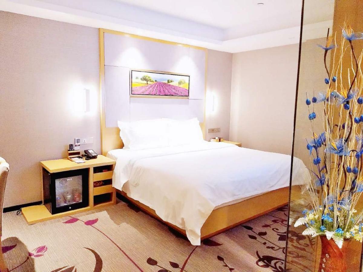 Lavande Hotel Taixing Jiangping Road Экстерьер фото